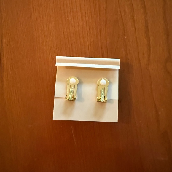 NWT Kenneth Jay Lane Studs Earrings - Picture 3 of 4